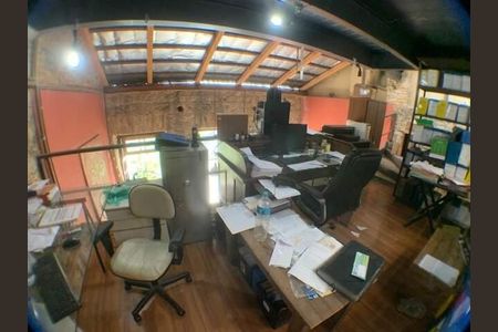 Casa à venda com 234m², 5 quartos e sem vaga