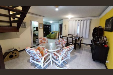 Casa para alugar com 4 quartos, 502m² em Itaipu, Niterói