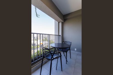 Studio para alugar com 30m², 1 quarto e sem vaga Studio para alugar com 30m², 1 quarto e sem vagaVaranda