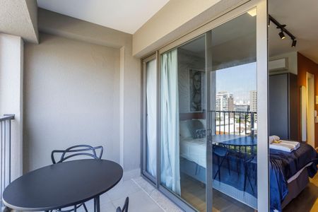 Studio para alugar com 30m², 1 quarto e sem vaga Studio para alugar com 30m², 1 quarto e sem vagaVaranda