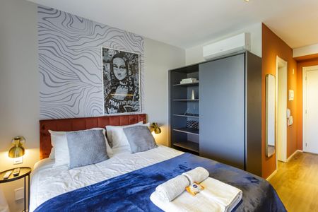 Studio para alugar com 30m², 1 quarto e sem vaga Studio para alugar com 30m², 1 quarto e sem vagaSala/Quarto