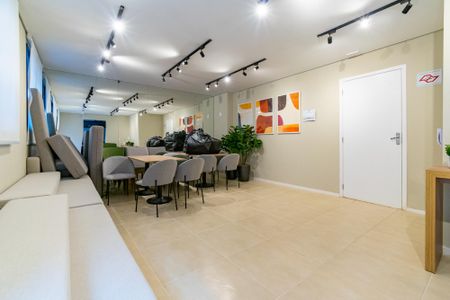 Apartamento à venda com 37m², 2 quartos e sem vaga Apartamento à venda com 37m², 2 quartos e sem vagaÁrea comum - Salão de festas