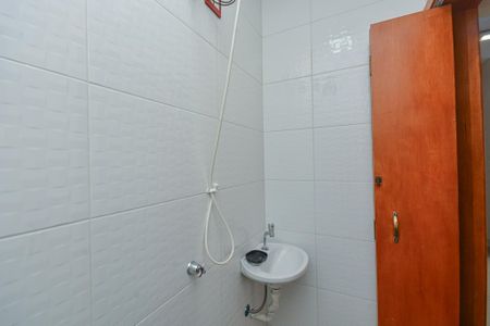 Casa à venda com 86m², 2 quartos e 2 vagasBanheiro de serviço