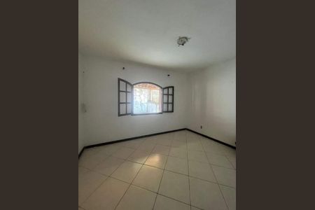 Casa à venda com 229m², 4 quartos e 2 vagas