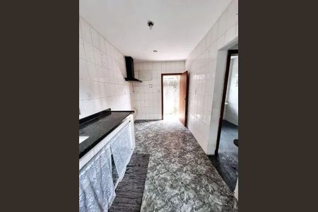 Casa à venda com 120m², 3 quartos e 2 vagas