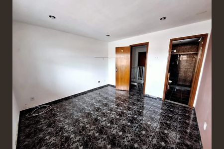 Casa à venda com 120m², 3 quartos e 2 vagas