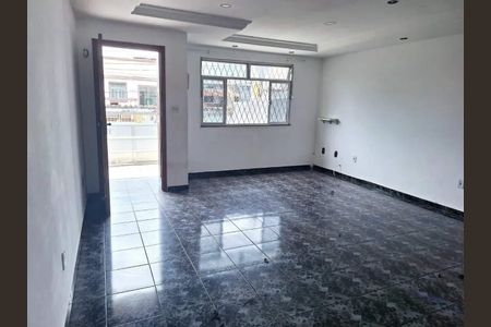 Casa à venda com 120m², 3 quartos e 2 vagas