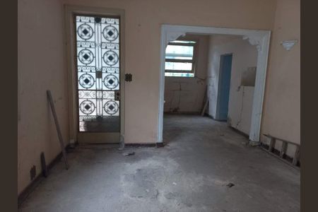 Casa à venda com 159m², 3 quartos e 1 vaga