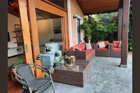 Casa à venda com 349m², 4 quartos e 2 vagas