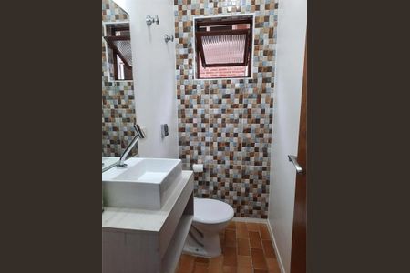 Casa à venda com 349m², 4 quartos e 2 vagas
