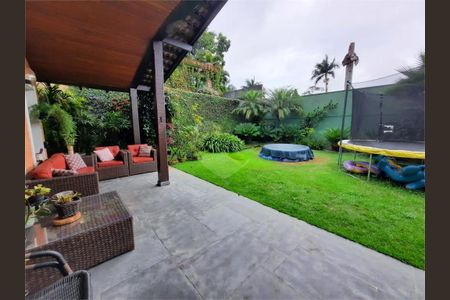 Casa à venda com 349m², 4 quartos e 2 vagas