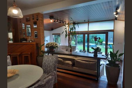 Casa à venda com 349m², 4 quartos e 2 vagas