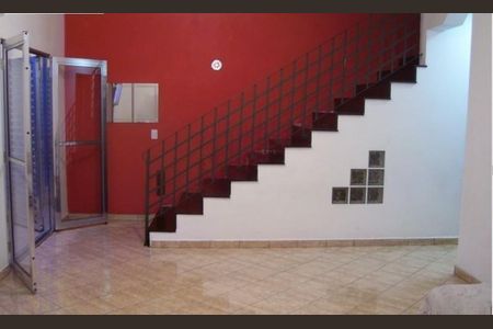 Casa à venda com 166m², 3 quartos e 8 vagas