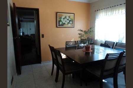 Casa à venda com 3 quartos, 220m² em Vila Sonia, São Paulo