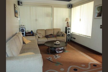 Casa à venda com 3 quartos, 220m² em Vila Sonia, São Paulo