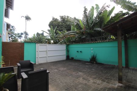 Casa de condomínio à venda com 140m², 4 quartos e sem vagaQuintal