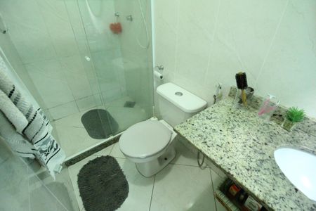 Casa de condomínio à venda com 140m², 4 quartos e sem vagaBanheiro da suíte 2