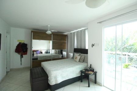 Casa de condomínio à venda com 140m², 4 quartos e sem vagaSuíte 2