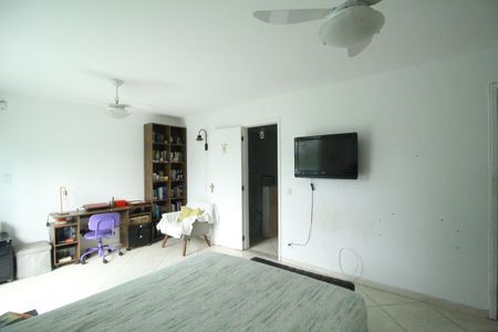 Casa de condomínio à venda com 140m², 4 quartos e sem vagaSuíte 2