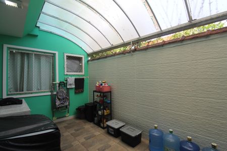 Casa de condomínio à venda com 140m², 4 quartos e sem vagaÁrea de serviço