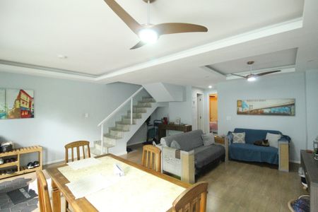 Sala de casa de condomínio à venda com 4 quartos, 140m² em Taquara, Rio de Janeiro