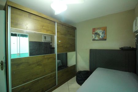 Casa de condomínio à venda com 140m², 4 quartos e sem vagaSuíte 4