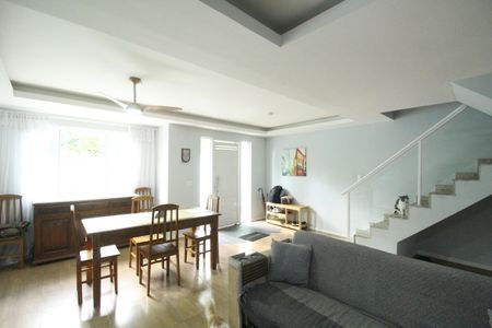 Sala de casa de condomínio à venda com 4 quartos, 140m² em Taquara, Rio de Janeiro