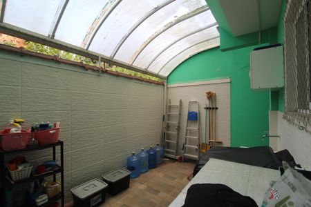 Casa de condomínio à venda com 140m², 4 quartos e sem vagaÁrea de serviço