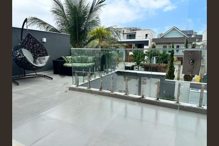 Casa à venda com 375m², 5 quartos e 1 vaga