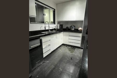 Casa à venda com 375m², 5 quartos e 1 vaga