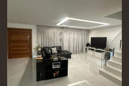 Casa à venda com 375m², 5 quartos e 1 vaga