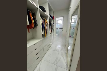 Casa à venda com 375m², 5 quartos e 1 vaga