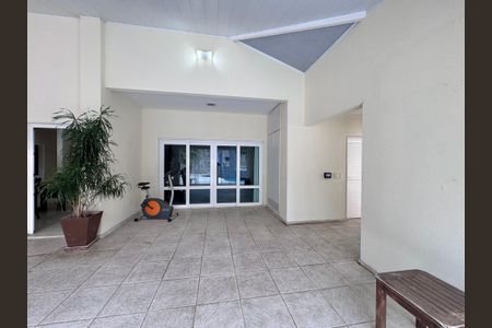 Casa à venda com 612m², 5 quartos e 4 vagasÁrea externa