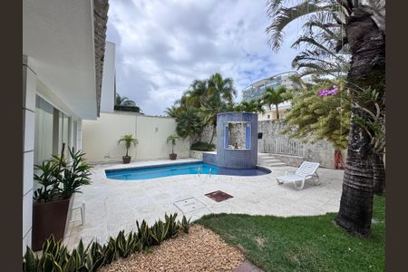 Casa à venda com 612m², 5 quartos e 4 vagasÁrea externa