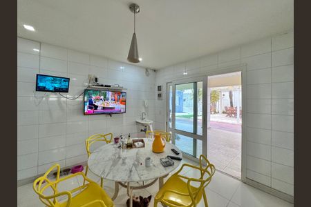 Casa à venda com 612m², 5 quartos e 4 vagasCozinha