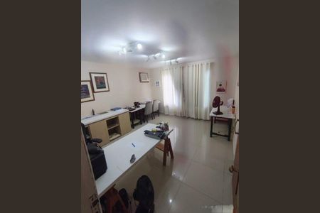 Casa à venda com 167m², 4 quartos e 1 vaga