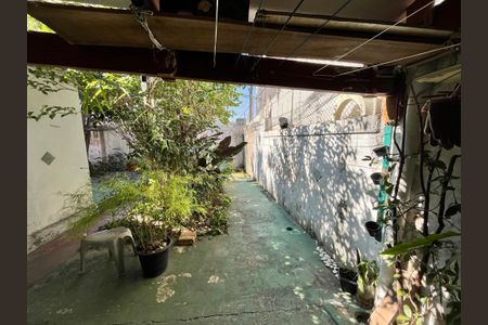 Casa à venda com 258m², 3 quartos e 2 vagasQuintal