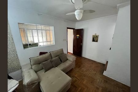 Casa à venda com 258m², 3 quartos e 2 vagasSala