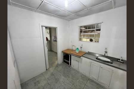 Casa à venda com 258m², 3 quartos e 2 vagasCozinha 2