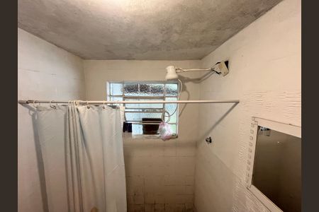 Casa à venda com 258m², 3 quartos e 2 vagasBanheiro de serviço