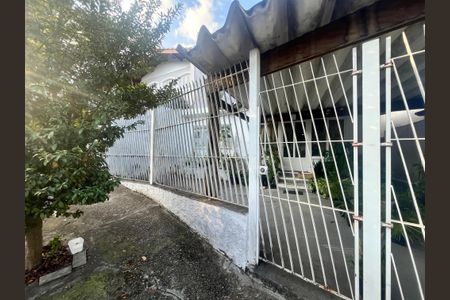 Casa à venda com 258m², 3 quartos e 2 vagasFachada