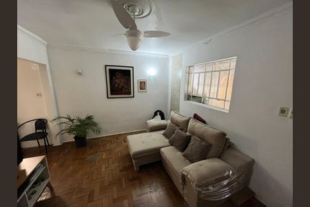 Casa à venda com 258m², 3 quartos e 2 vagasSala