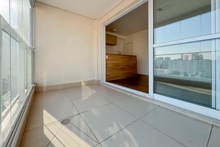 Studio para alugar com 45m², 1 quarto e 1 vaga Studio para alugar com 45m², 1 quarto e 1 vagaVaranda