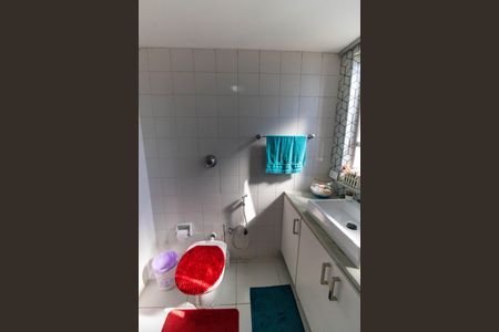 Apartamento à venda com 90m², 2 quartos e 1 vaga Apartamento à venda com 90m², 2 quartos e 1 vagaBanheiro