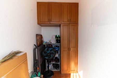 Apartamento à venda com 90m², 2 quartos e 1 vaga Apartamento à venda com 90m², 2 quartos e 1 vagaQuarto de Serviço