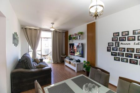 Apartamento à venda com 90m², 2 quartos e 1 vaga Apartamento à venda com 90m², 2 quartos e 1 vagaSala