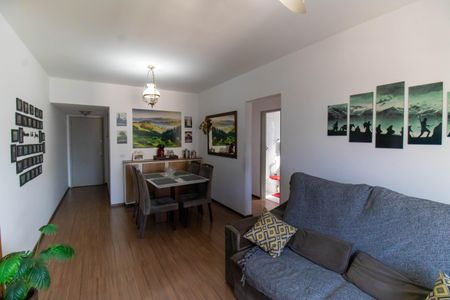 Apartamento à venda com 90m², 2 quartos e 1 vaga Apartamento à venda com 90m², 2 quartos e 1 vagaSala