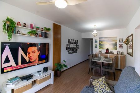 Apartamento à venda com 90m², 2 quartos e 1 vaga Apartamento à venda com 90m², 2 quartos e 1 vagaSala