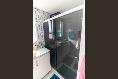 Apartamento à venda com 90m², 2 quartos e 1 vaga Apartamento à venda com 90m², 2 quartos e 1 vagaBanheiro