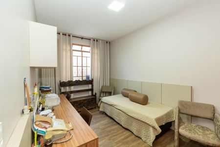 Casa à venda com 264m², 4 quartos e 6 vagasQuarto 1